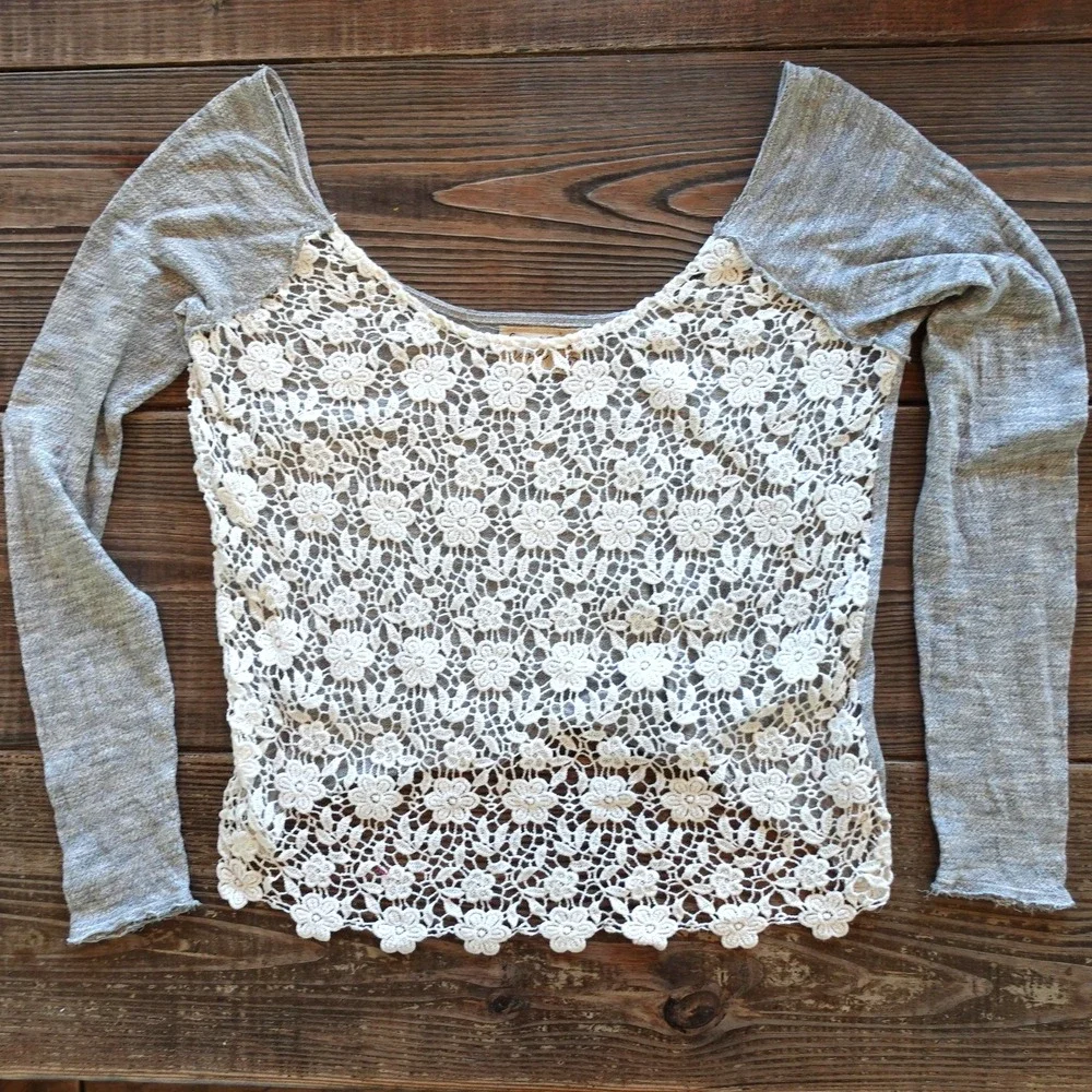 Vintage Free People Lace Top M Gray Ivory Crochet Cropped‎ Tee Boho Romantic